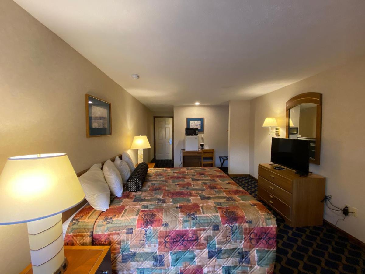 Economy Lodge 682 Main St Sturbridge Kültér fotó
