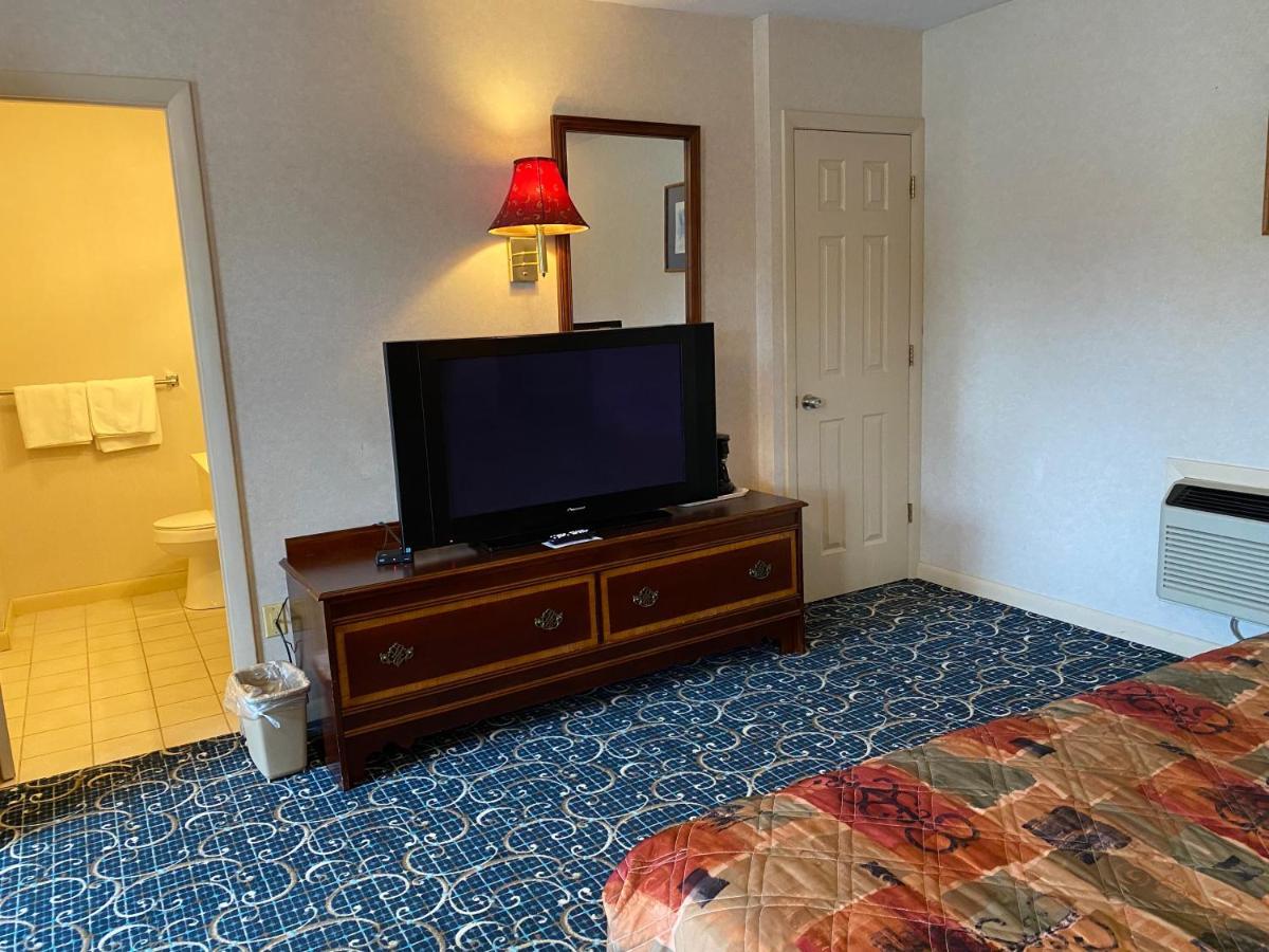 Economy Lodge 682 Main St Sturbridge Kültér fotó