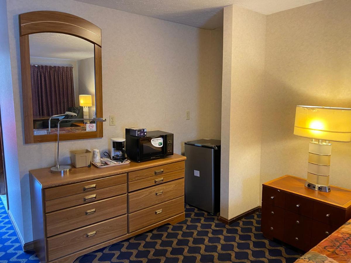Economy Lodge 682 Main St Sturbridge Kültér fotó