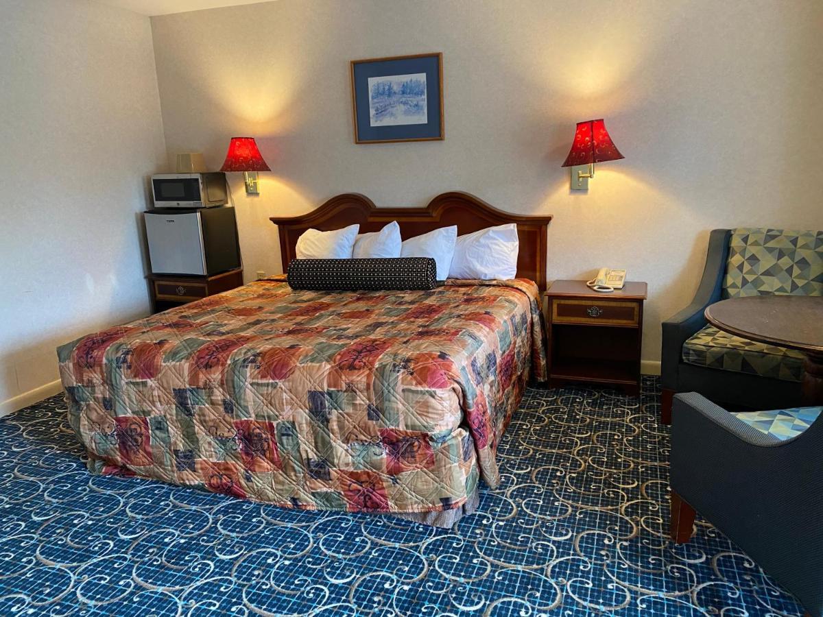 Economy Lodge 682 Main St Sturbridge Kültér fotó