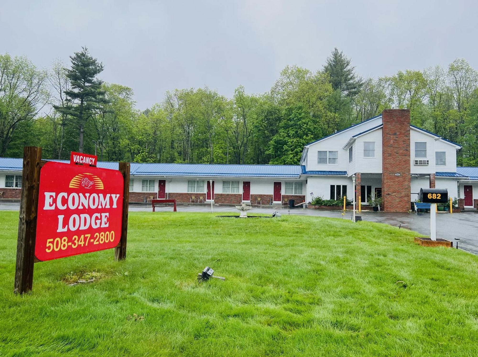 Economy Lodge 682 Main St Sturbridge Kültér fotó