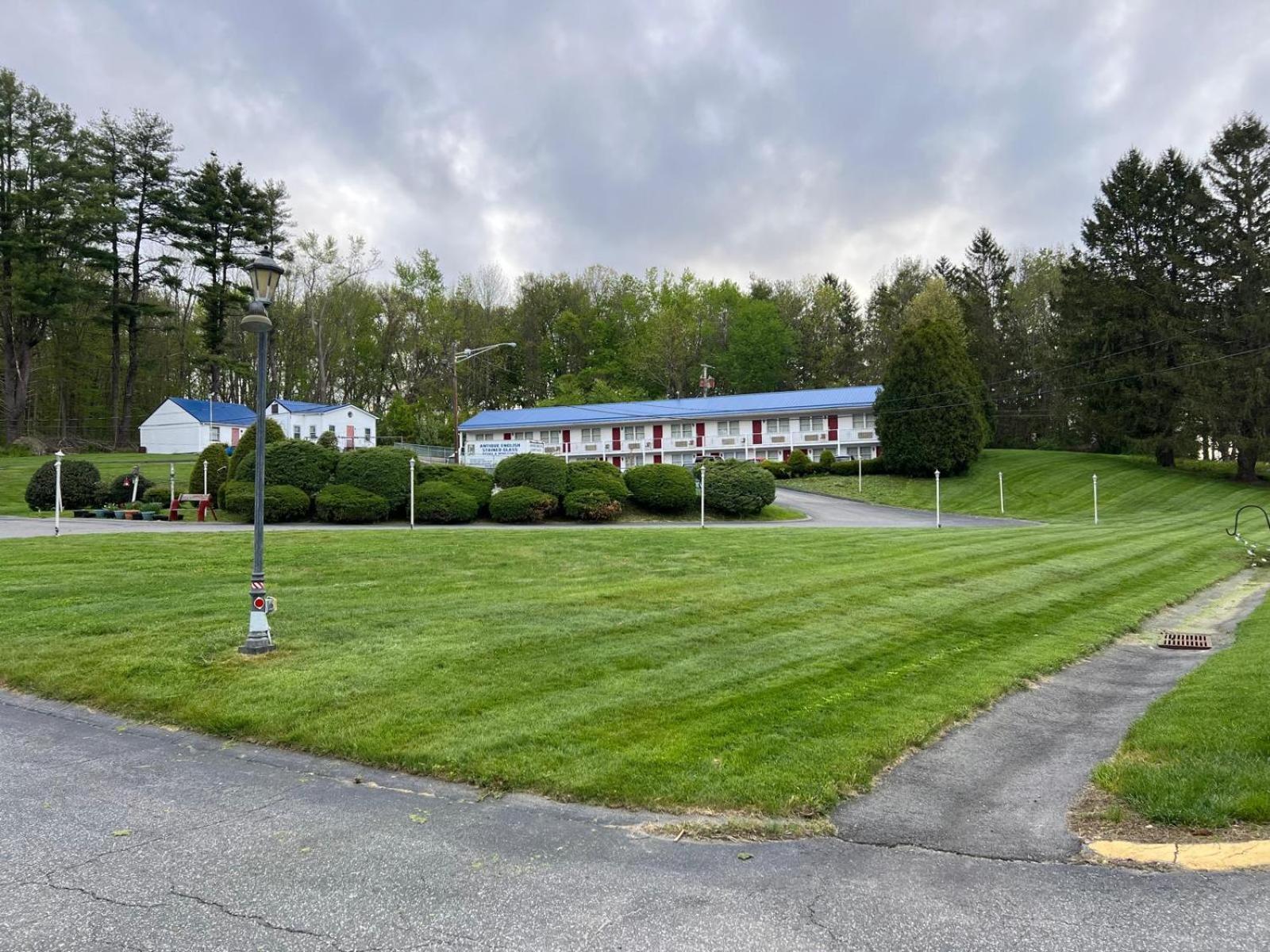 Economy Lodge 682 Main St Sturbridge Kültér fotó
