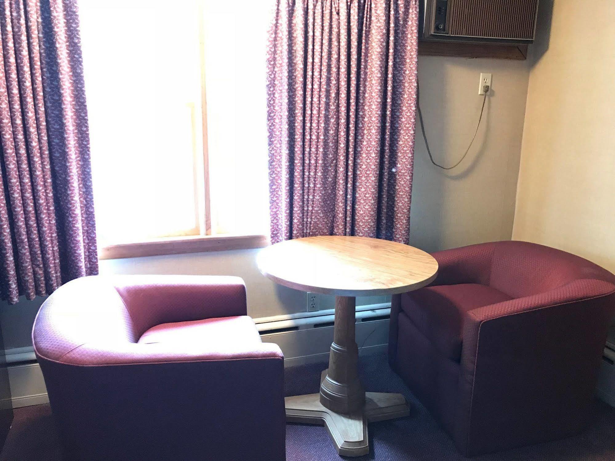 Economy Lodge 682 Main St Sturbridge Kültér fotó
